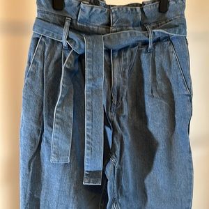 Women’s paper bag denim jeans. Size 8. Tie. Ankle length. Like New. Button front